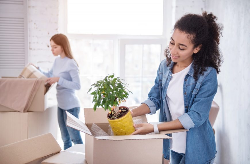 women moving to a new home
